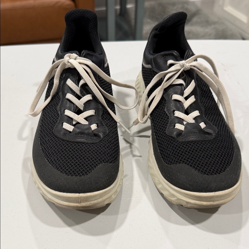 Women’s Black and White ECCO Sneakers Size 9-9.5